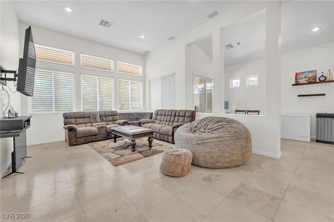 Building Photo - 465 Indigo Springs St