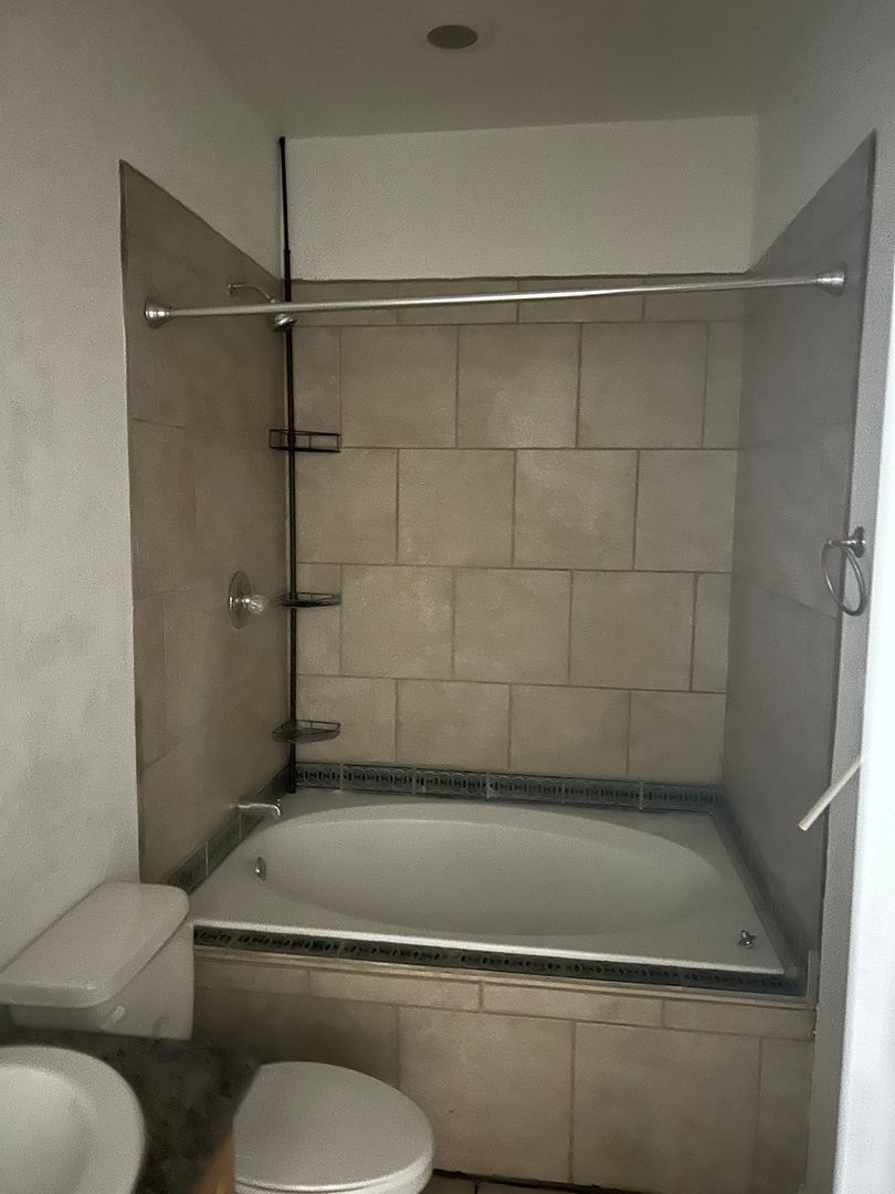 Building Photo - 3610 Cam Del Rancho