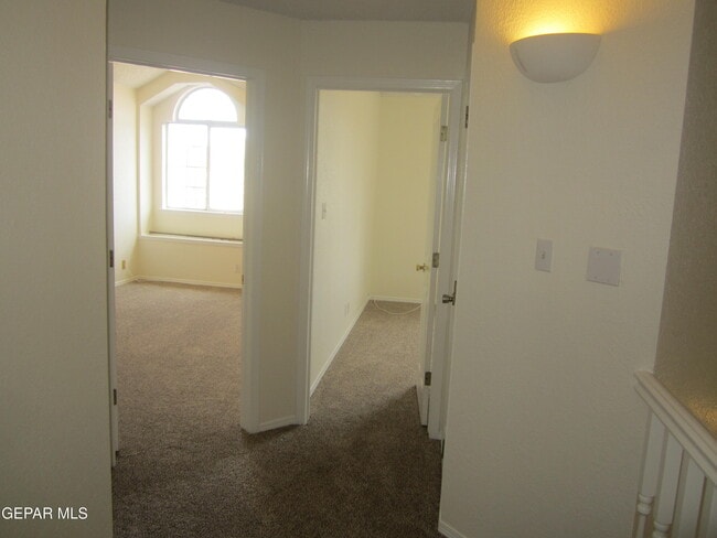 Building Photo - 538 Olmeca Dr
