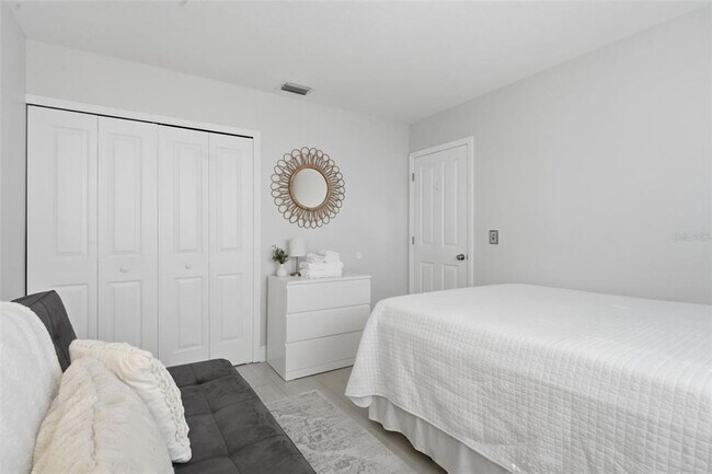 Building Photo - 1408 E Ridgewood St