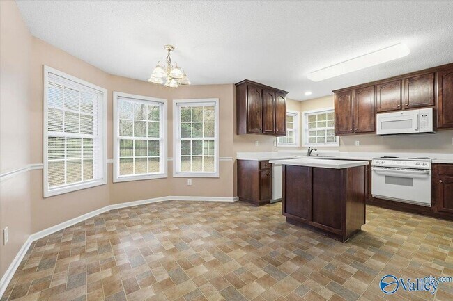 Building Photo - 105 Ashlawn Ct