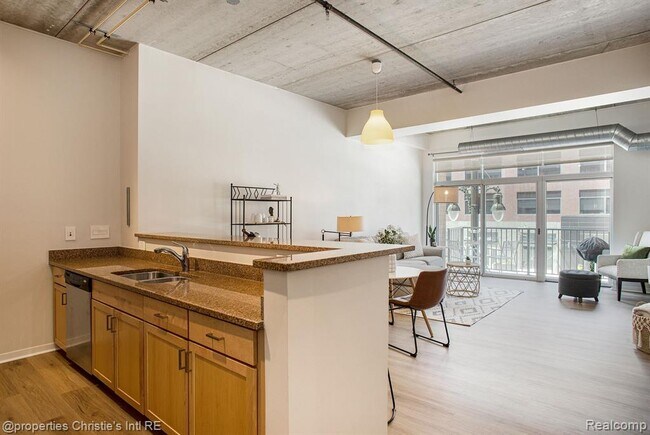 Building Photo - 3670 Woodward Ave