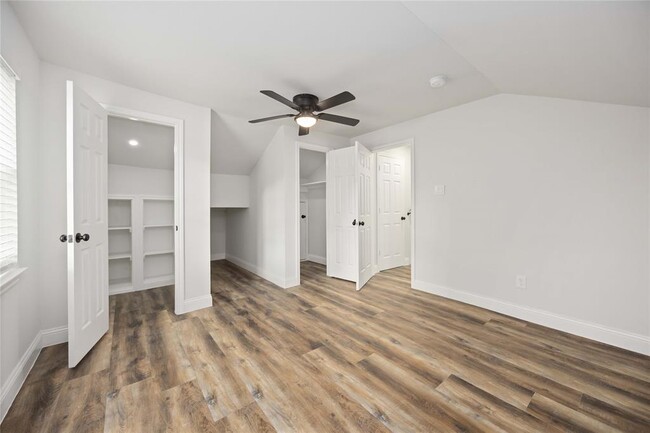 Building Photo - 3806 Zephyr St
