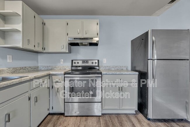 Building Photo - 816 Greenland Dr