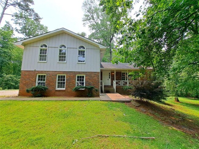 Primary Photo - 844 Chandler Dr SW