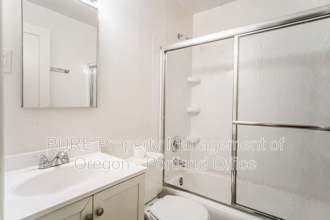 Building Photo - 7007 N Tyler Ave