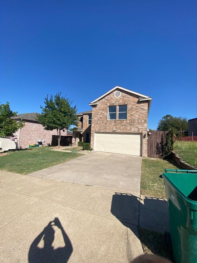 Building Photo - 1220 Crabtree Ct