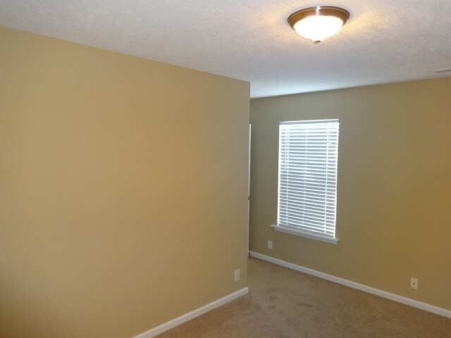 Building Photo - 7024 Legacy Dr