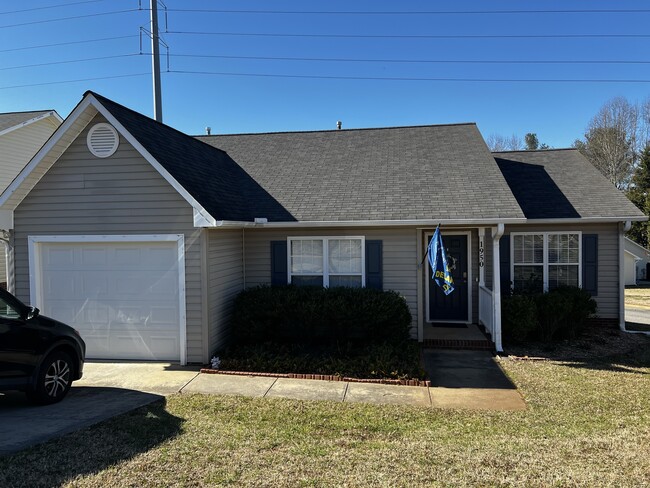 Building Photo - 1950 Cedar Ridge Ln