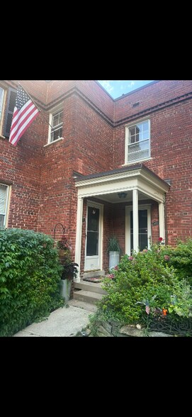 Building Photo - 1201 S Barton St