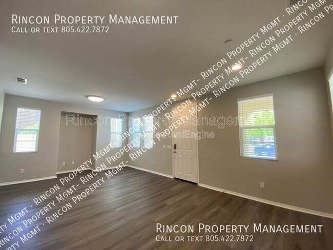 Building Photo - 3142 N Ventura Rd