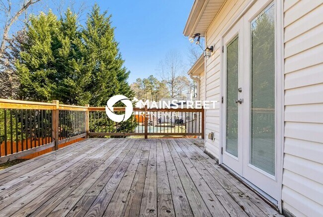 Building Photo - 4 Bedroom Pet-Friendly Home in Powder Springs, GA with Main Street Renewal