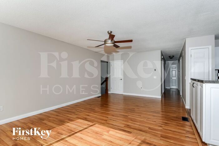 Building Photo - 311 Windyoak Dr