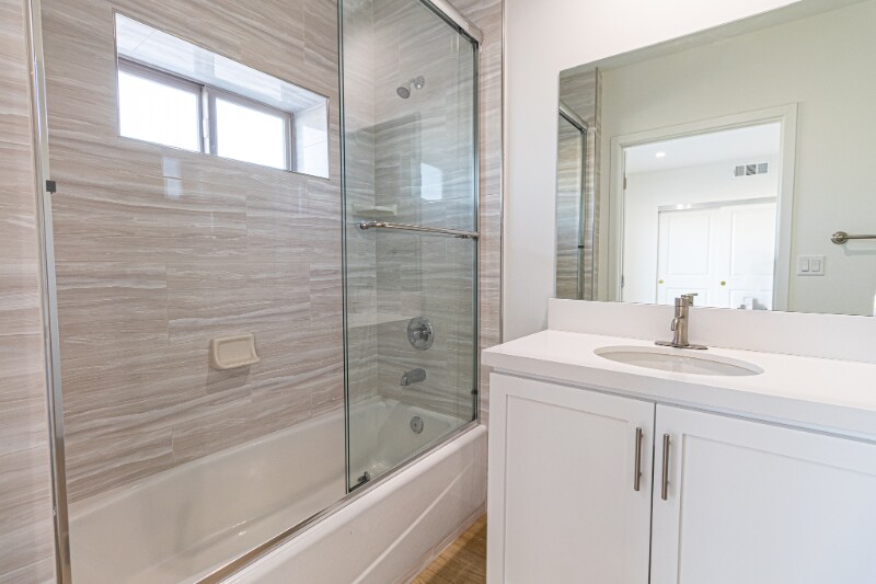 Building Photo - 3672 W Imperial Hwy