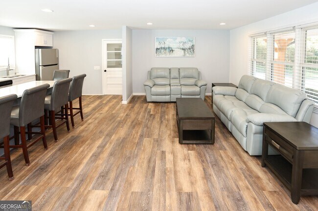 Building Photo - 6157 Orville Dr