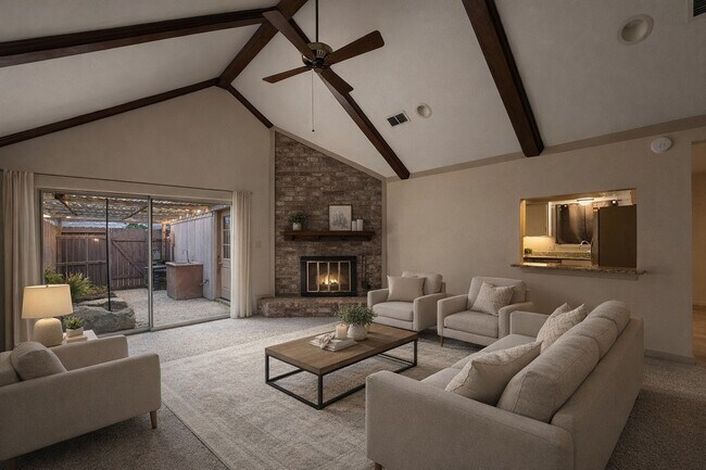 Building Photo - 2920 Cambridge Ln