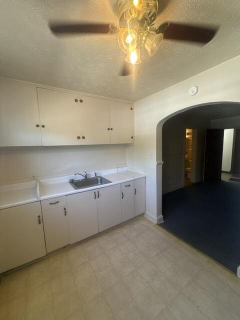 Building Photo - Downtown Front Royal 2 Bed, 1 Bath Apartment – Walk to Shops, Dining & Park