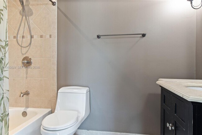 Building Photo - 2162 W 60th St