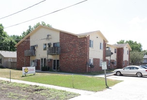 Building Photo - Affordable Grimes apartments minutes from everything!