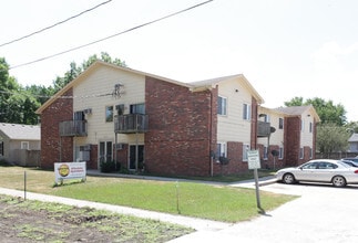 Building Photo - Affordable Grimes apartments minutes from everything!