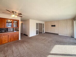 Building Photo - 227 24th St SE