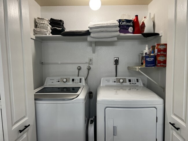 Building Photo - 3597 W Greentree Cir