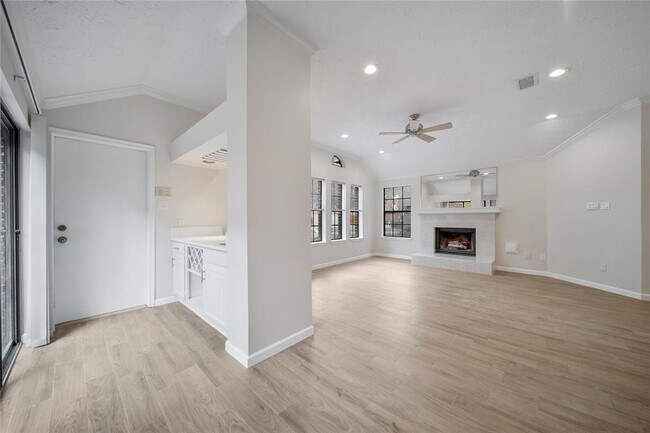Building Photo - 14127 Highcroft Dr