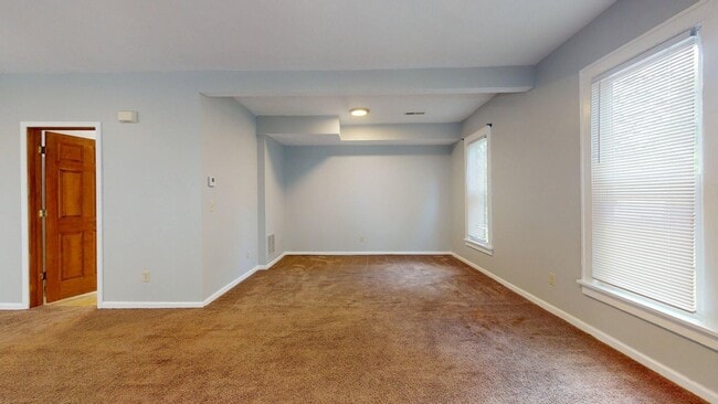 Building Photo - Madison/W.95th neighborhood : 3 bedroom/1 bath single family house available NOW.