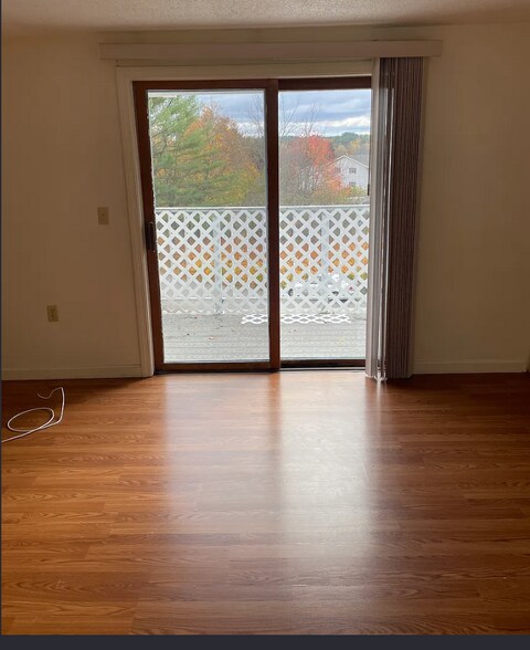 Building Photo - 826 State St