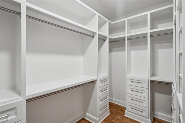 Building Photo - 1036 Dell Ave SE