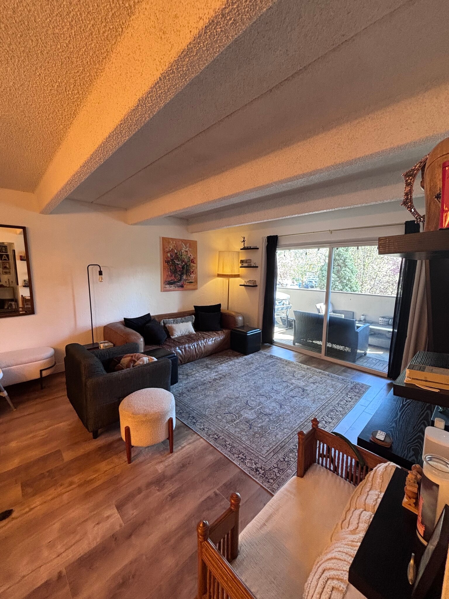 Den - 1433 N Williams St