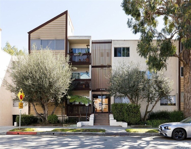 Building Photo - 6050 Canterbury Dr