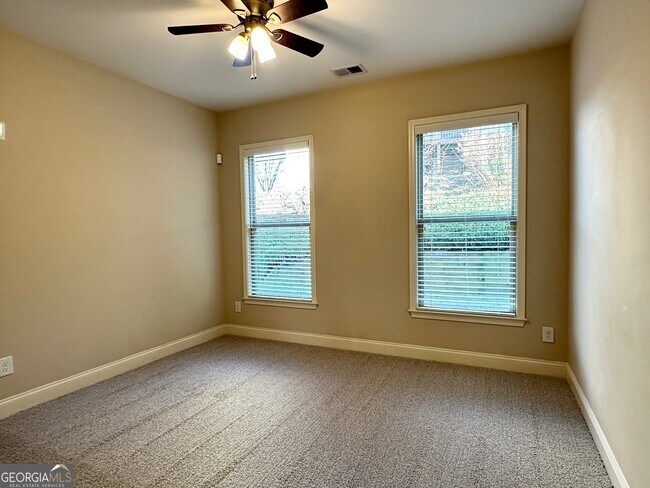 Building Photo - 5605 Upper Creek Ct