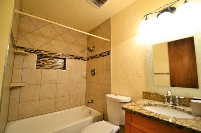 Building Photo - 1288 Suncrest Way