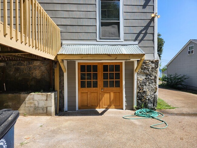 Building Photo - 3 bedroom 2 bath home in Belvoir Area in Brainerd/East Ridge, TN