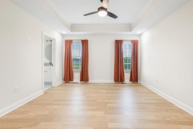 Building Photo - 5013 Bentwood Ct