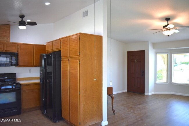 Building Photo - 22551 Honnold Dr
