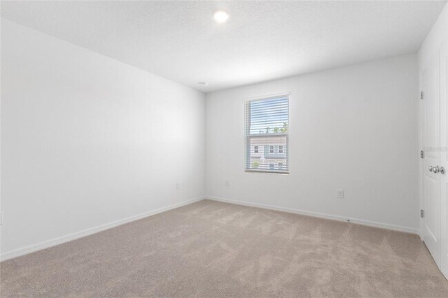 Building Photo - 3094 Skyline Lp