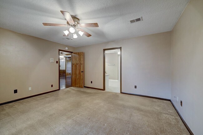 Building Photo - 19906 Medicine Bow Dr