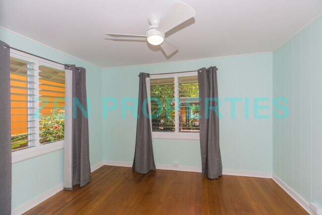 Building Photo - 3167 Charles St