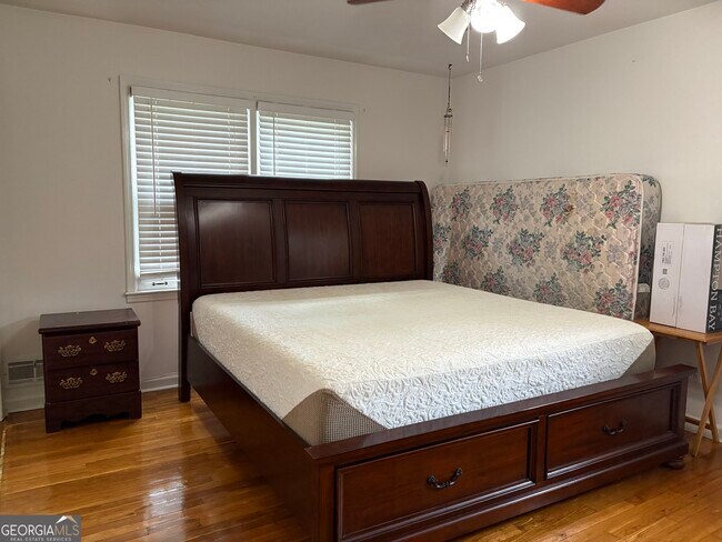 Building Photo - 1481 Drayton Woods Dr