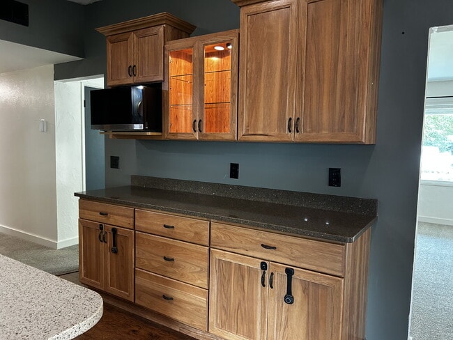 Building Photo - Charming 3-Bedroom Haven with 2 Baths & 1700 Sq Ft of Comfort in Moscow, ID!