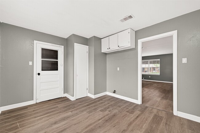 Building Photo - 8666 Candy St