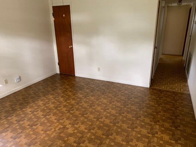 Building Photo - 2804 St Johns Ave