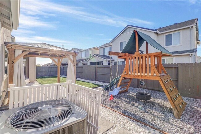 Building Photo - Beautiful 4 Bedroom Home in Brighton Landing – Vacaville