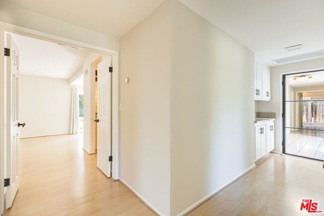 Building Photo - 23020 Wrencrest Dr