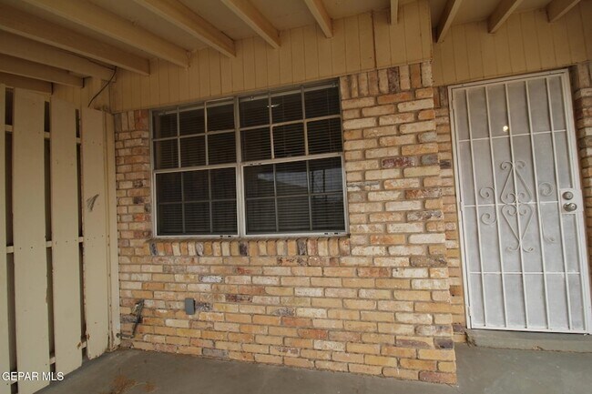 Building Photo - 3406 Moonlight Ave
