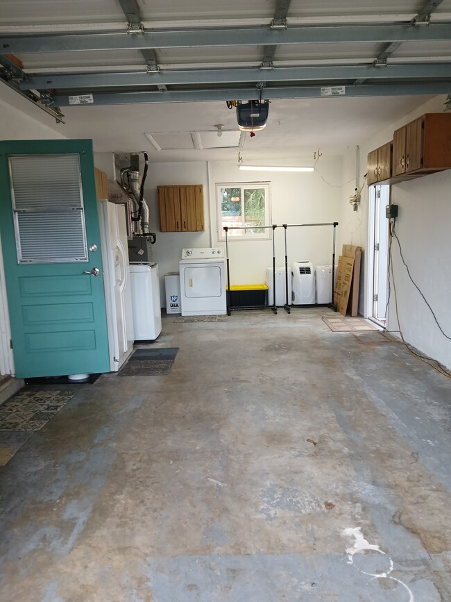 Building Photo - 5682 45th Ave N