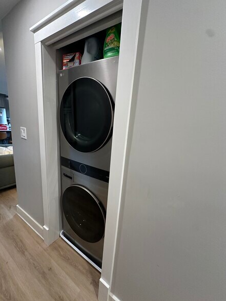 Building Photo - 1507 Highland Ave