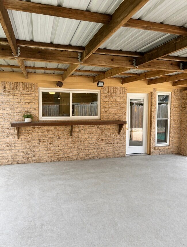 Building Photo - 2417 Colleen Dr